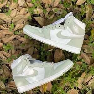Air Jordan 1 Retro High OG 'Seafoam'